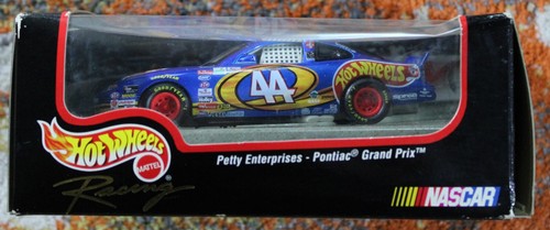 Mattel Hot Wheels Racing 1999 Petty Enterprises Pontiac Grand Prix #44 - Picture 3 of 7