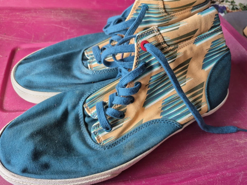 Bucket Feet LIMITED EDITION High Top Skater Sneakers Green Tan 10 Canvas Shoes - Image 3 of 4