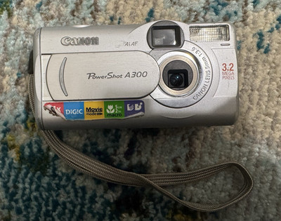 Canon PowerShot A300 Kompaktkamera 3,2 MP Silber Movie Mode DiG!C f/3.6