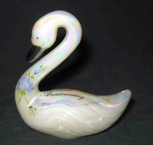 Fenton Iridescent Swan Figurine 25th Wedding Anniversary signed