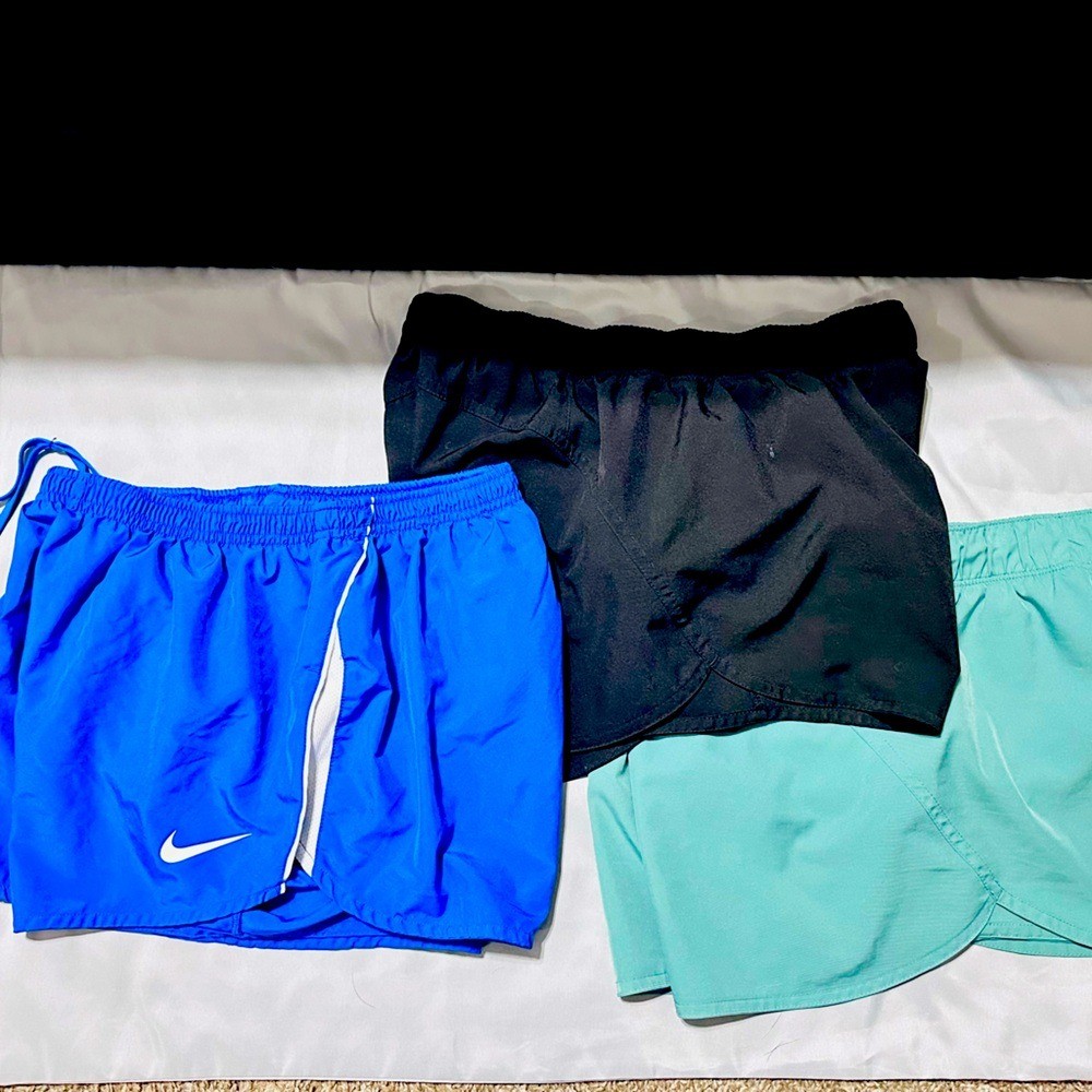 SHORTS BUNDLE - Shorts - image 1
