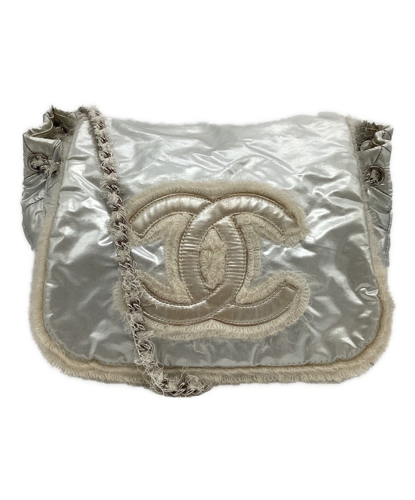 CHANEL Classic Chain Shoulder Bag in Black 1083