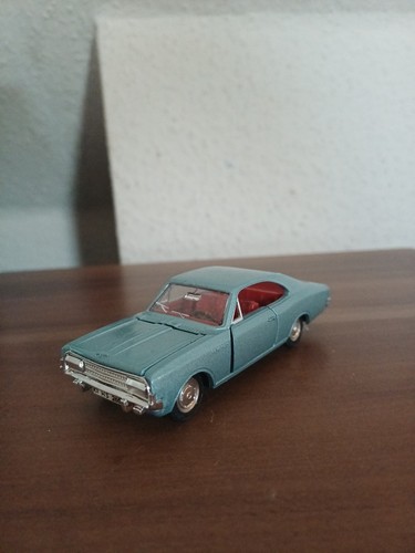 Jouet Voiture Opel Rekord MK TOYS - Miniature 1/24 En Tôle, Fabriquée En Corée