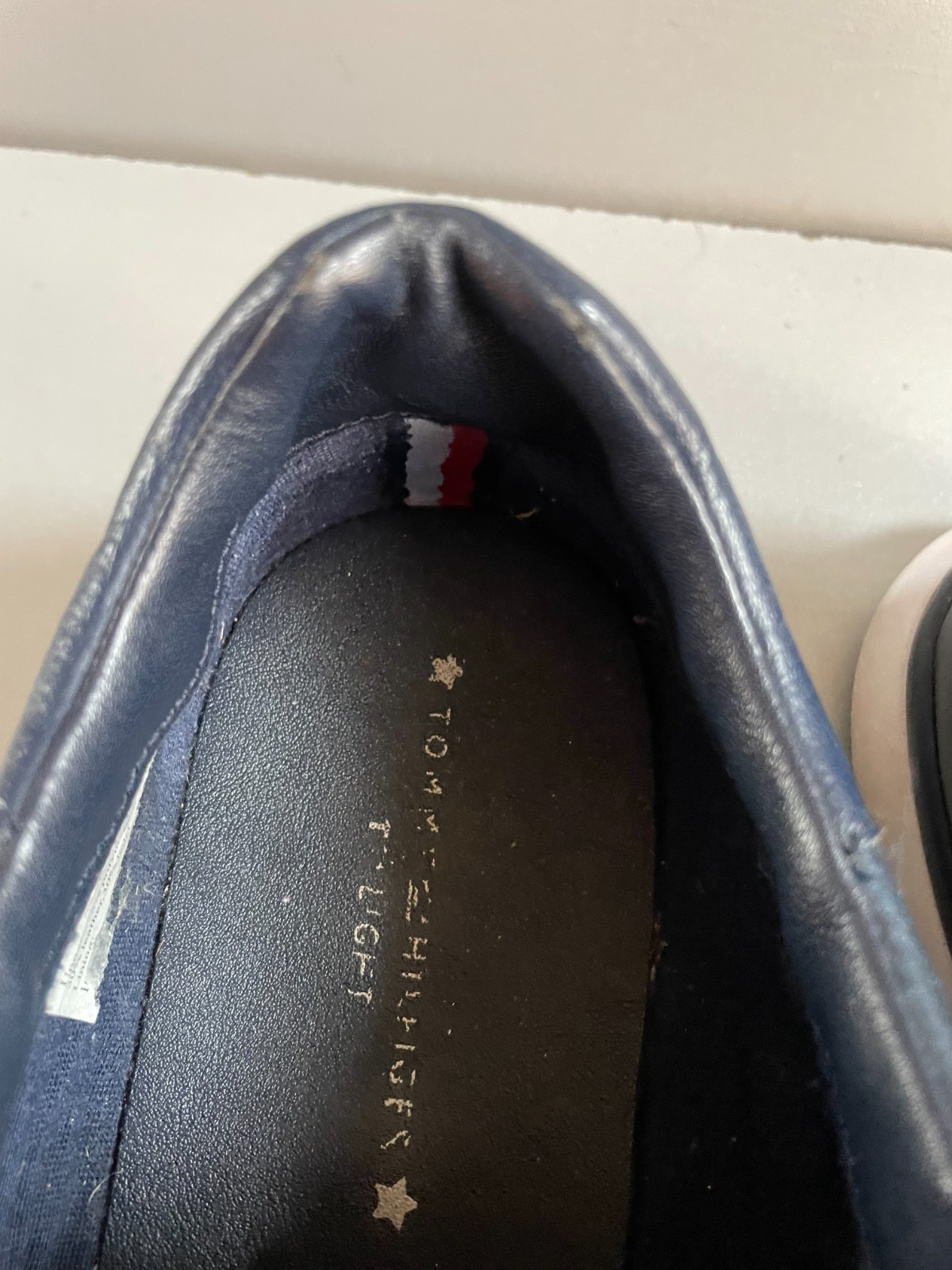 womens Tommy Hilfiger Essential navy lightweight shoes uk 7 eur 41 image 3