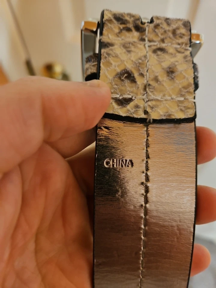 Cinto de couro feminino Michael Kors com estampa de pele de cobra tamanho G - Imagem 4 de 4