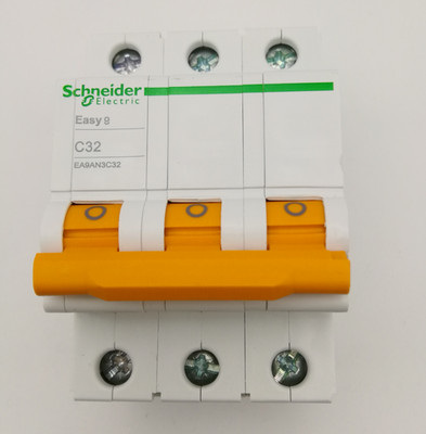 1PC New Schneider Mini circuit breaker Easy9 3P C32A EA9AN3C32 #LL