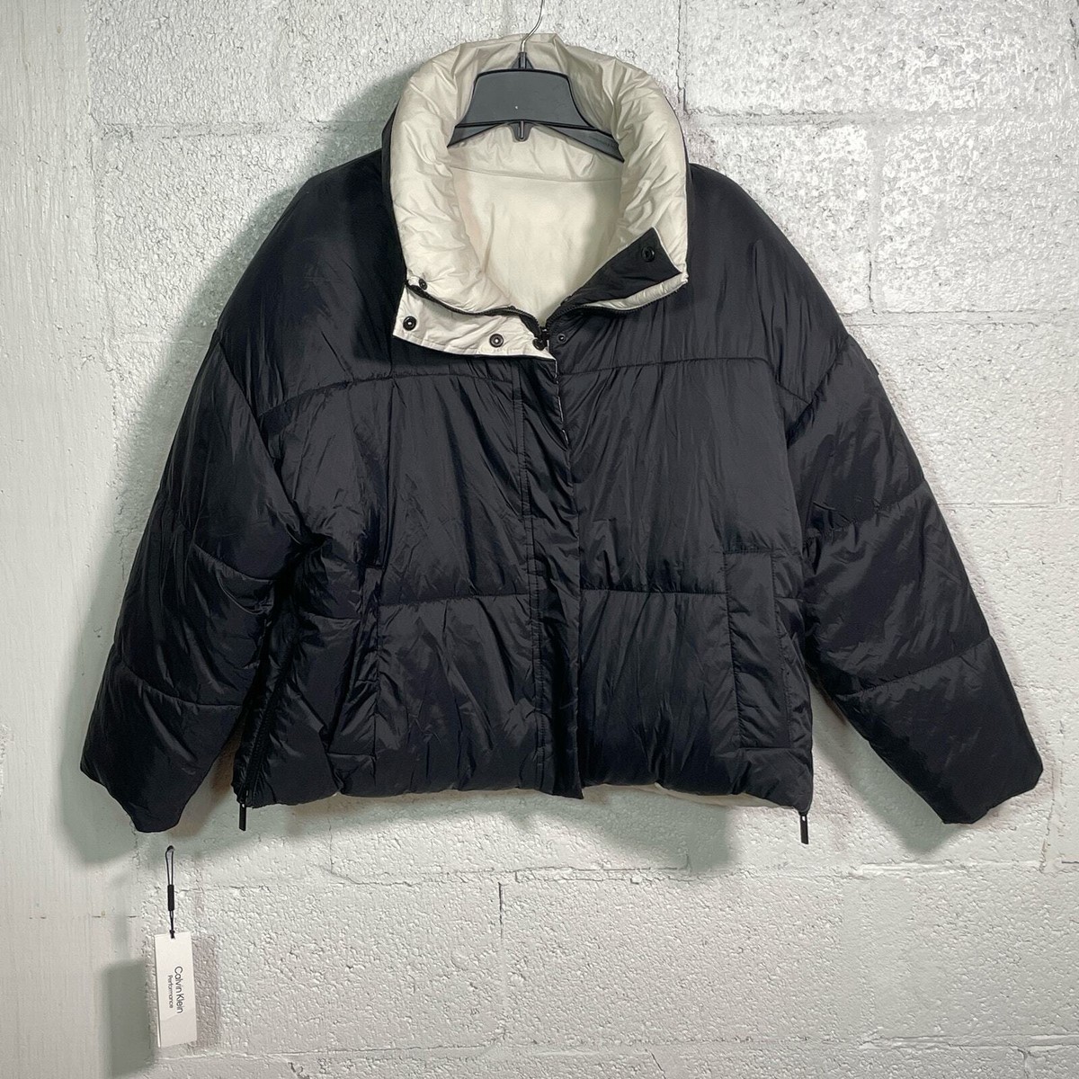 Calvin Klein Reversible Oversized Zip-up Puffer Jacket -black 