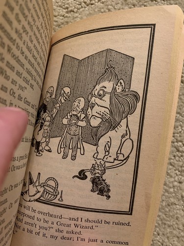 THE WONDERFUL WIZARD OF OZ (OZ #1) L. FRANK BAUM 1968 MAGNUM EASY EYE PAPERBACK - Picture 7 of 11