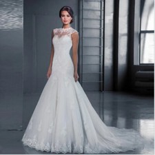 Elegant Mermaid Wedding Dresses High Neck Appliques Button Back Lace Bridal Gown