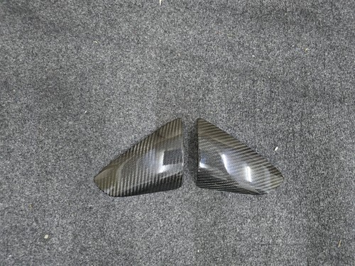 Carbon Fiber Tank Sliders for Suzuki GSX-R1000 (’17-) & GSX-R1000R (’17-) - Picture 5 of 9