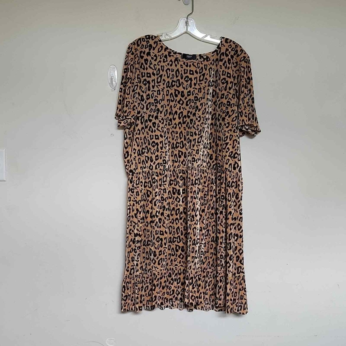 Leopard tiered ruffled dress Leopard tiered ruffled dress