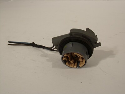 2003-2008 ISUZU ASCENDER HEADLIGHT TURN SIGNAL BULB PLUG PIGTAIL 3 WIRE K953