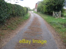 Photo 6x4 Approaching Redlands Farm Strood Green  c2009