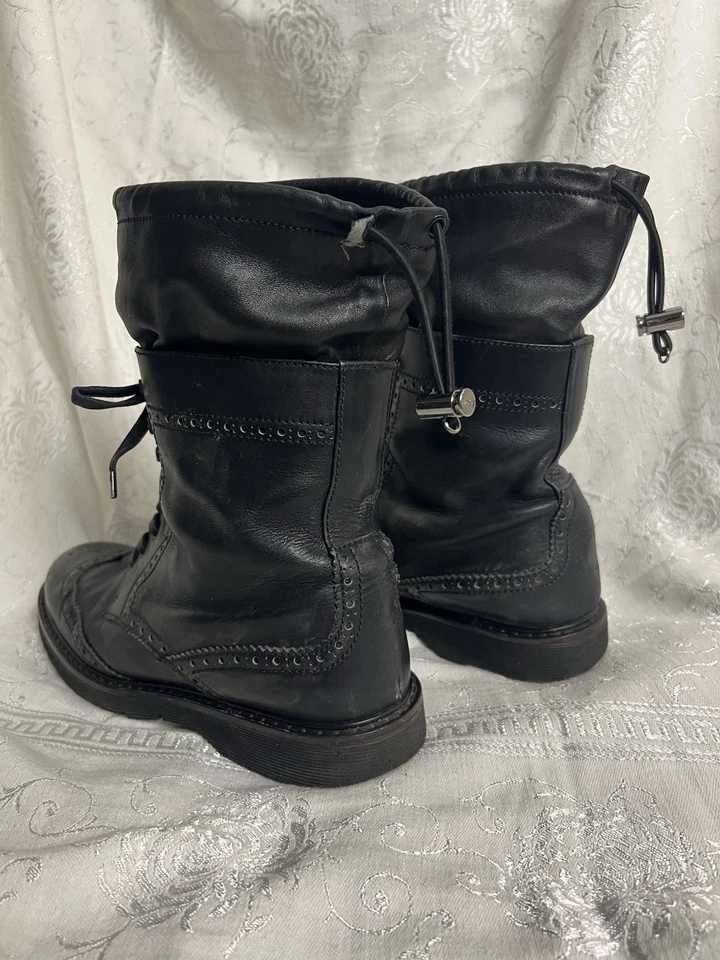 Botas de combate PRADA punta de ala para mujer 40/ EE. UU. 9,5 cuero negro con cordones brogue negro Foto 3 de 4