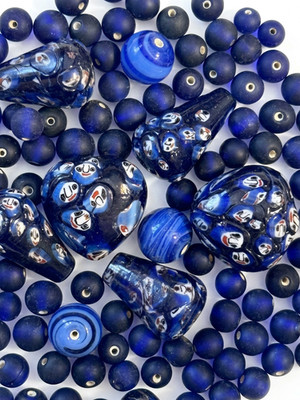 Rare Venetian Murano Beads   100 Pcs Lot incl. 10 Face Beads & Indian Blue Space