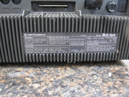Computadora portátil ejecutiva Commodore SX-64 con teclado y cable - lista para V2.0 - Imagen 9 de 17