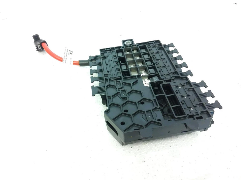 2019 Mercedes-Benz C300 2,0 л седан пассажирская приборная панель коробка предохранителей 213-540-61-00 - Изображение 4 из 4