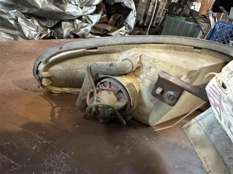 Luz de estacionamiento/esquina del conductor lámpara de giro compatible con 93-95 SCOUPE 565995 Foto 3 de 3