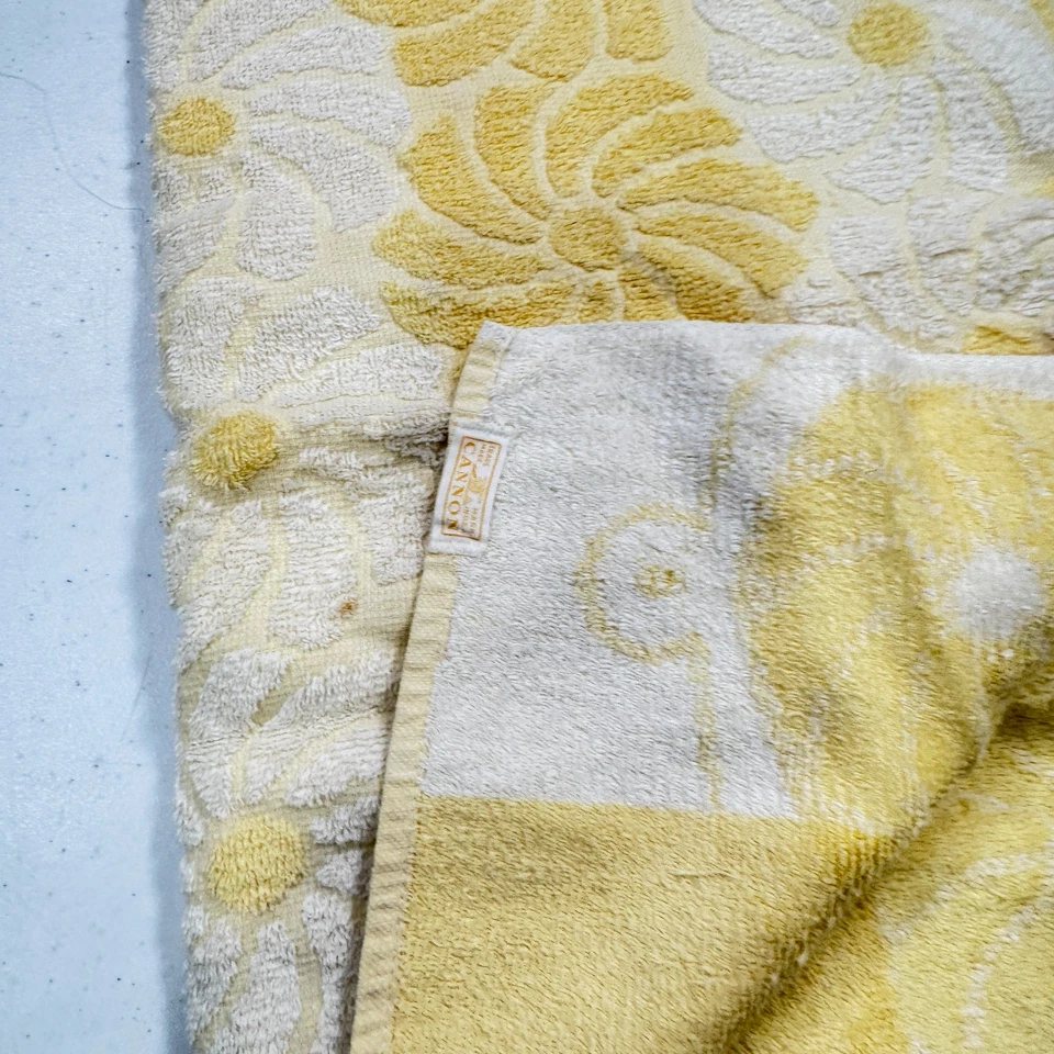 vintage cannon bath towel yellow chenille textured cotton rectangle mcm retro - Image 3 of 4