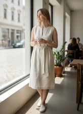 Banana Republic Linen Blend Sleeveless Belted...