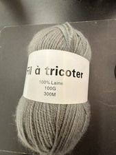 Knitting YARN 100 Laine Weight /Length 100 g 3.6oz  300 M 328Yds 