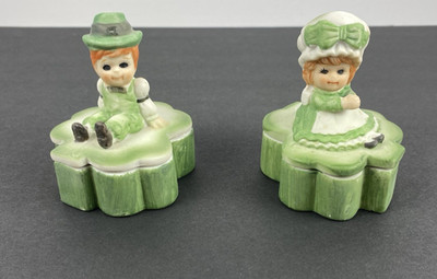 VTG Mid Century St Patrick's Day Leprechaun Pixie Pair Porcelain Bisque 3.5''