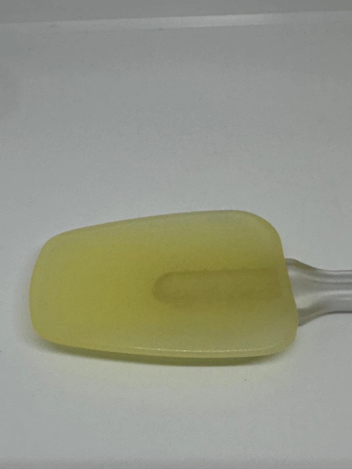 Espátula de silicona Pyrex vintage - cabeza amarilla, mango transparente herramienta para hornear 11,75" Foto 3 de 4