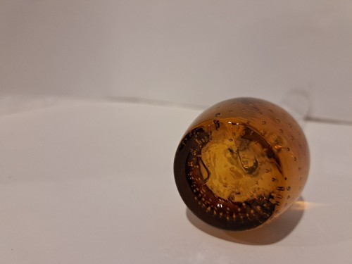 Vaso vintage in vetro soffiato ambrato base a bolla ambra controllata - Foto 6 di 7