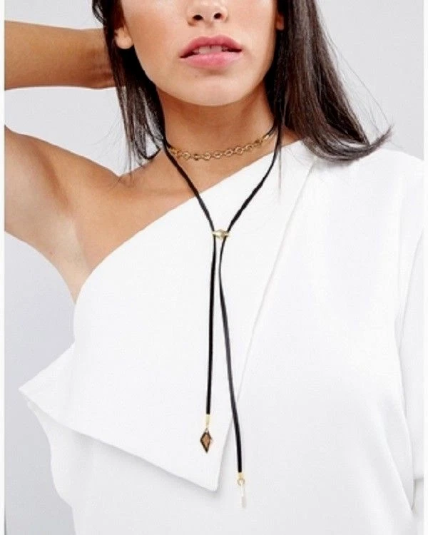 Collar Vanessa Mooney Leather Look Bolo marrón o negro #45  Foto 4 de 4