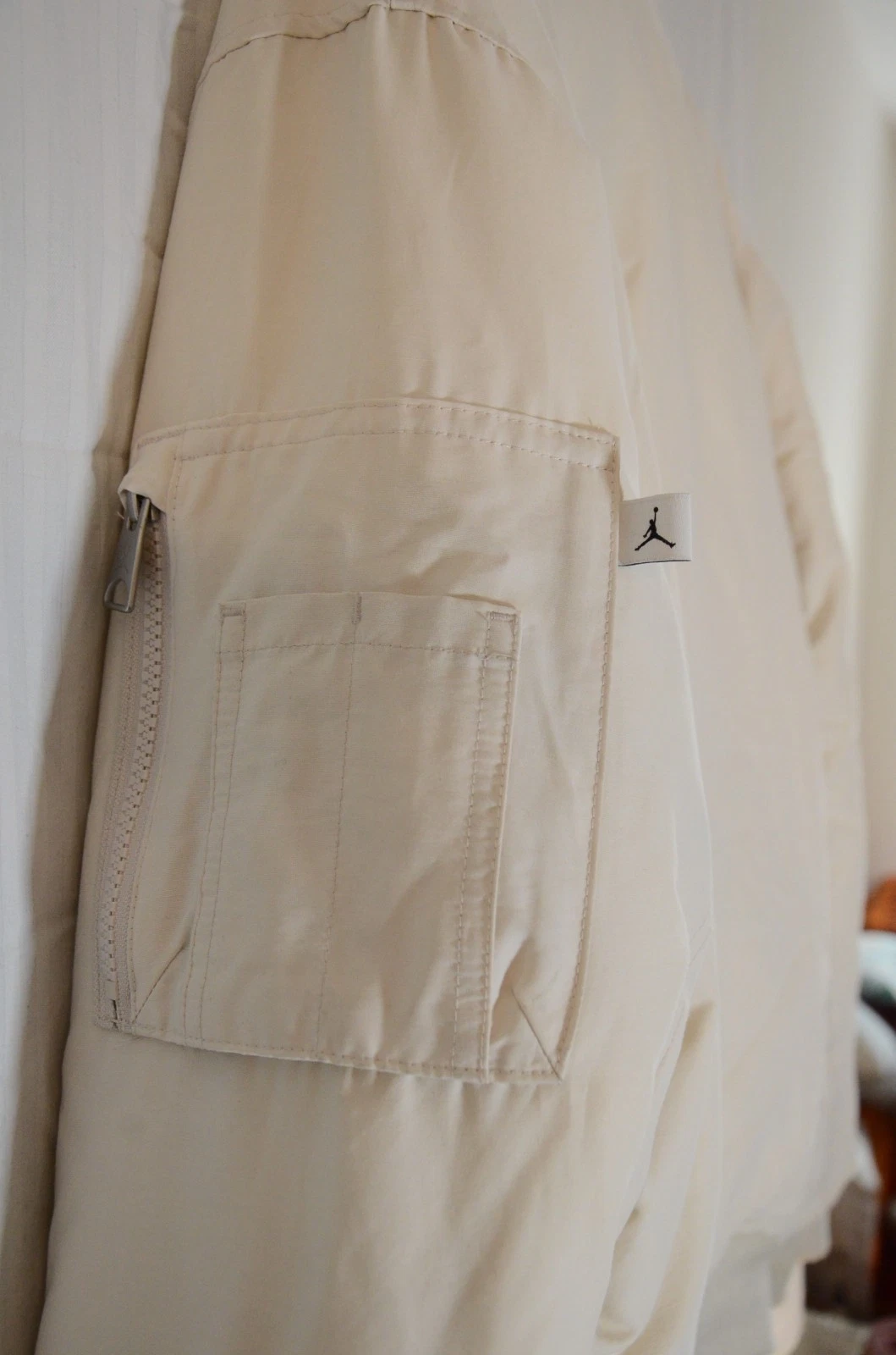Nike Jordan Cream Padded MA-1 Bomber Jacket Quilted Lining Jumpman Sleeve - product detail image 7