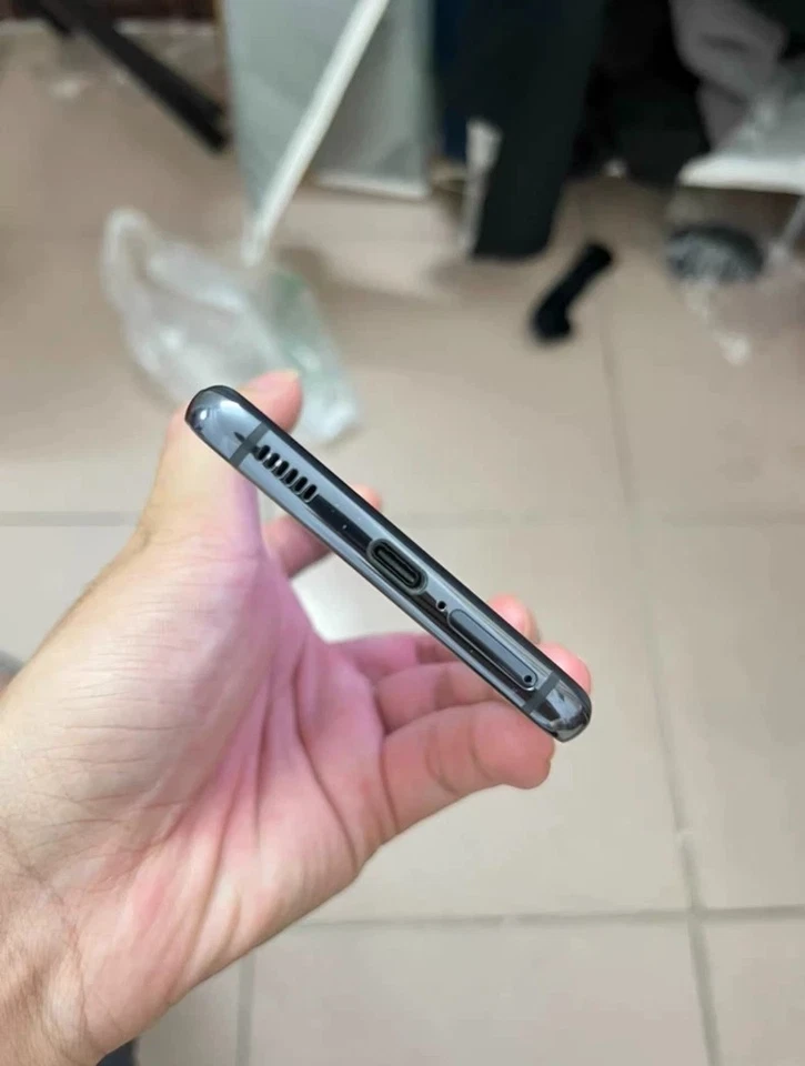 Samsung Galaxy S21 5G SM-G991U 128GB 256GB Unlocked Very Good Refrubished - Image 3 of 4