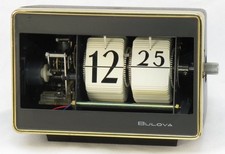 Orologio a ribalta meccanico vintage Bulova a batteria - tiene benissimo il tempo