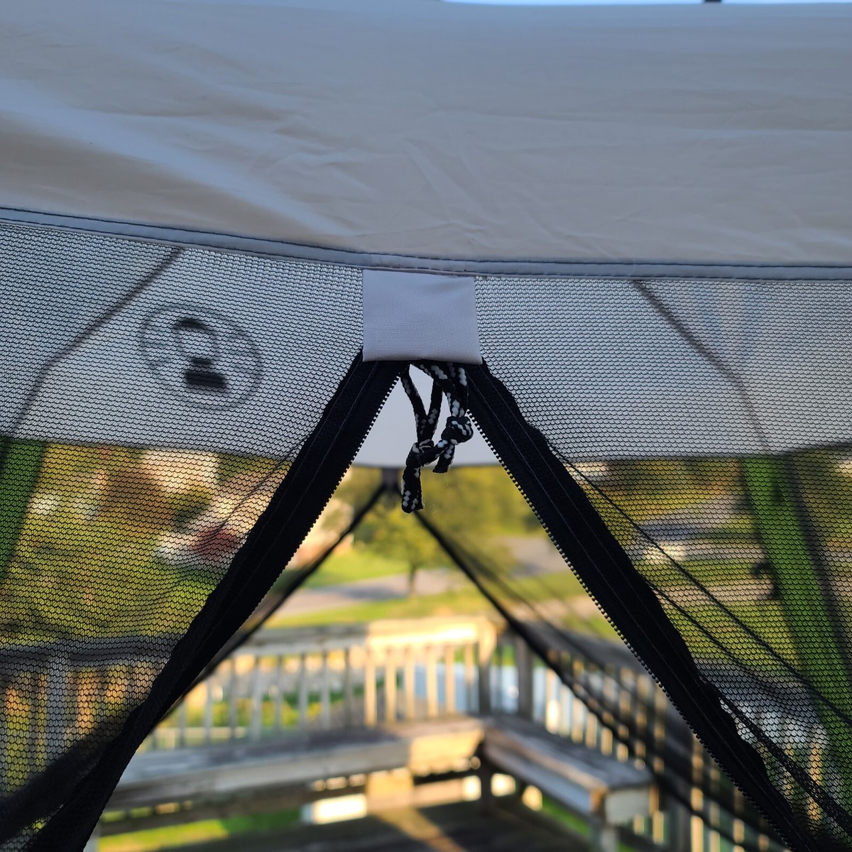 Coleman 10 x 10 Instant Screenhouse 31 sq ft Shade Area 50+ UPF