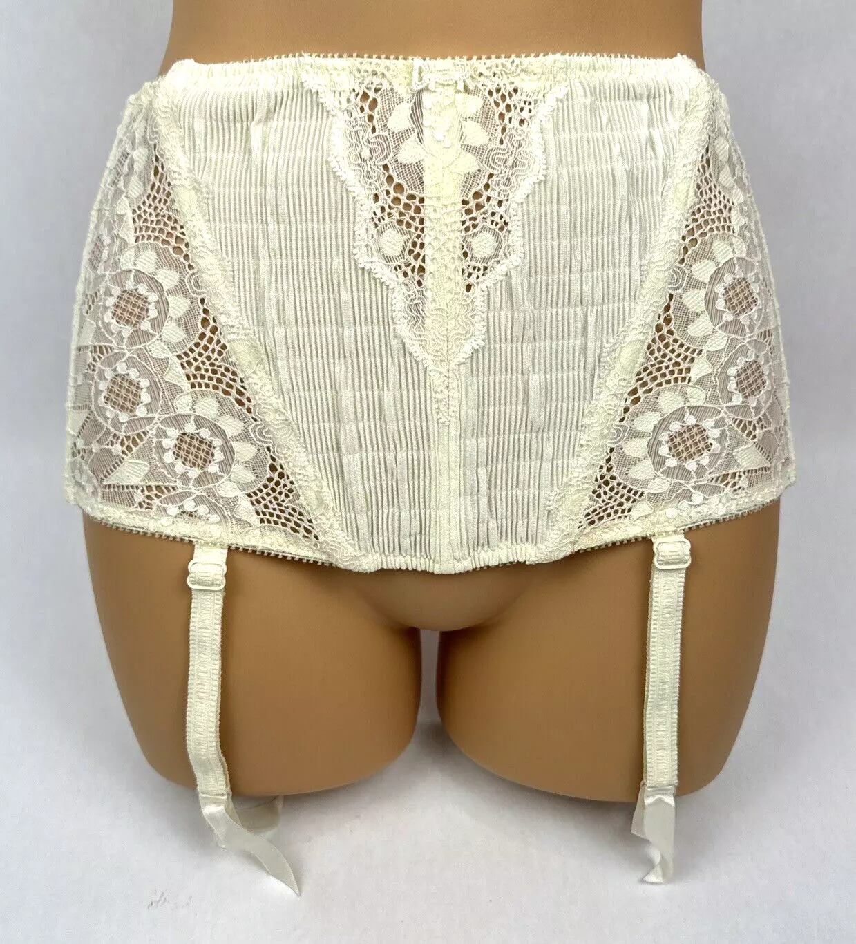Porte jarretelles vintage taille M corset plissé nylon dentelle ivoire crème Christian Dior 