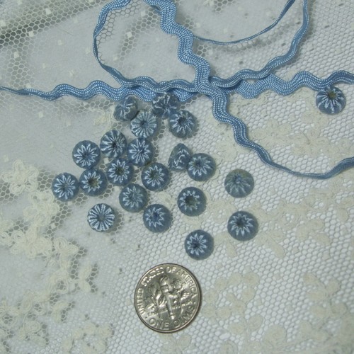 Tiny antique french doll dress button blue passementerie fabric 1/4" small vtg - Picture 11 of 11