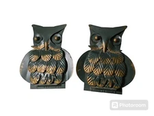 Dark Green And Gold Owl Metal Lightweight Bookends Or Decor  7 1/2x5 Inches
