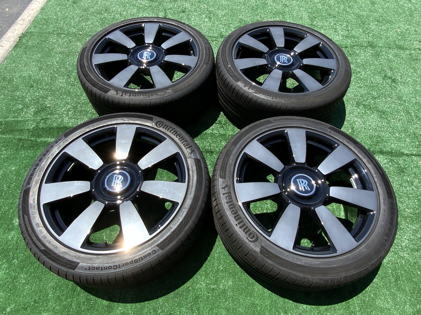 Factory Original Rolls-Royce Cullinan 22” Wheel & Tire Package – OEM