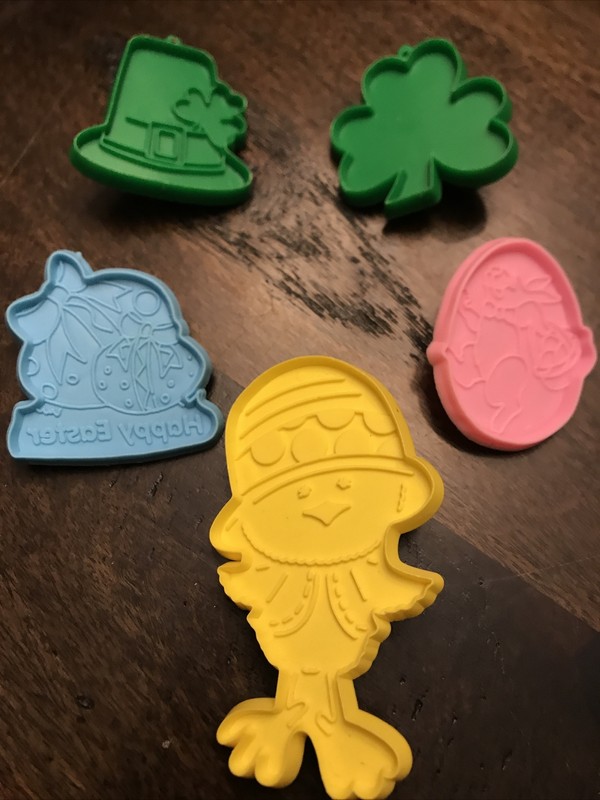 Vintage Hallmark Cookie Cutters Easter Egg Chick St Pats Shamrock Leprechaun Hat