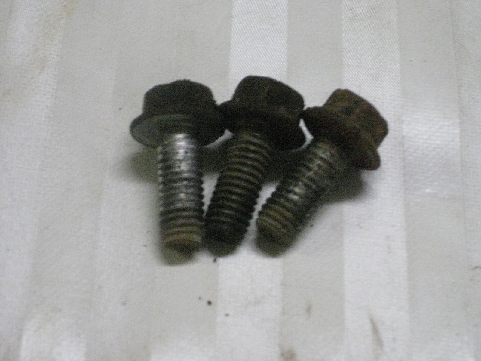 Briggs and Stratton 12H802-1534-21 Engine Set of 3 Deck Engine Bolts ...