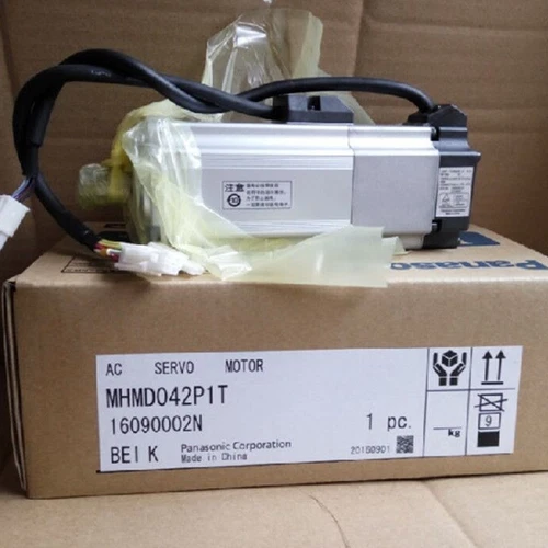 1PC New PANASONIC MHMD042P1T AC Servo Motor In Box Expedited Shipping - Picture 1 of 6