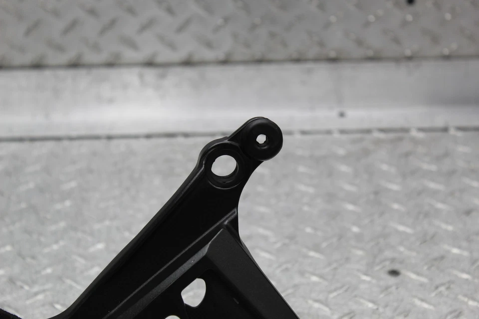 2015 KAWASAKI VERSYS 650 KLE650F DRIVER FOOTPEGS - Image 3 of 4