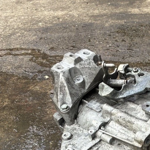 VW Golf MK4 Bora Seat Audi 02M 6 speed Gearbox Mounting Bracket 1J0199117AK - Image 1 of 1