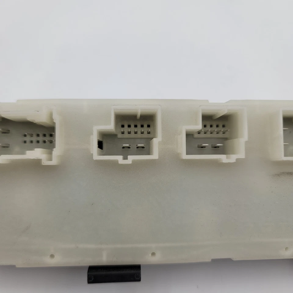 OEM BMW G05 G07 X5 X7 Trunk Tailgate Decklid Function Control Module - Image 4 of 4