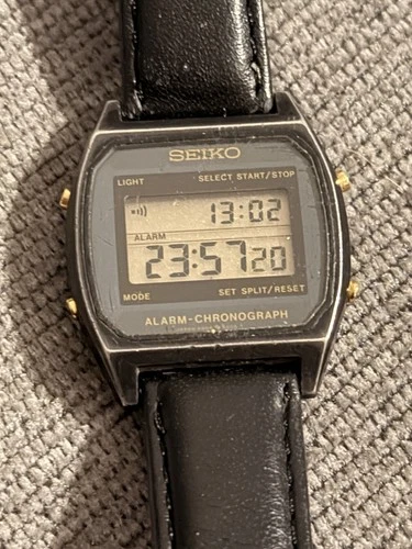 Vintage Seiko Digital Alarm Chronograph A904-5019 Black 33mm Works