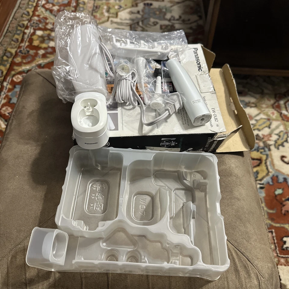 Panasonic Sonic Ew-dl 82 -w Vibration Toothbrush - Image 2 of 4