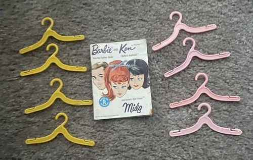 VINTAGE 1963 BARBIE’S FASHION BOOKLET/8 HANGERS-free Ship