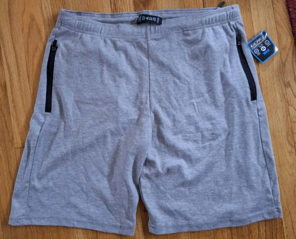 Ultra Performance Men’s Athletic Shorts Sz XLGray Drawstring Zippered PocketsNWT