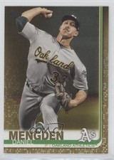 2019 Topps Gold 131/2019 Daniel Mengden #553 zh7