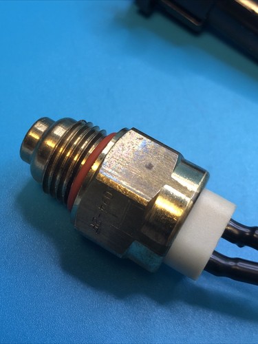 Standard Ignition TS-251 Coolant Fan Switch - Picture 3 of 8