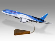 Boeing 787-8 Dreamliner Thomson Desk Wood Airplane New Model Small Scale 1/200